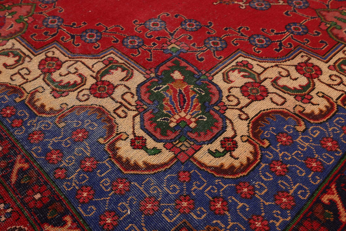 Vintage Southeastern Persian Style Oversize Rug 9x13 ft — Red & Blue Medallion
