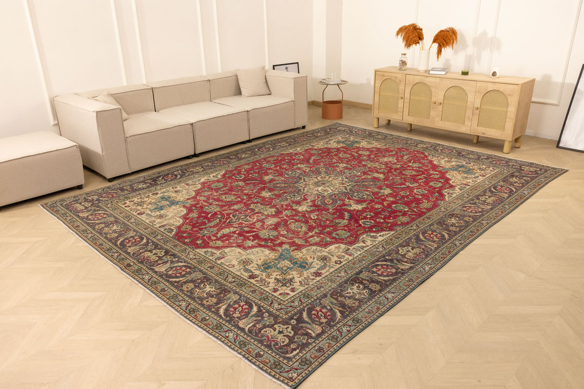 Vintage Southeastern Persian Style Oversize Rug 10x13 ft — Red & Beige Medallion