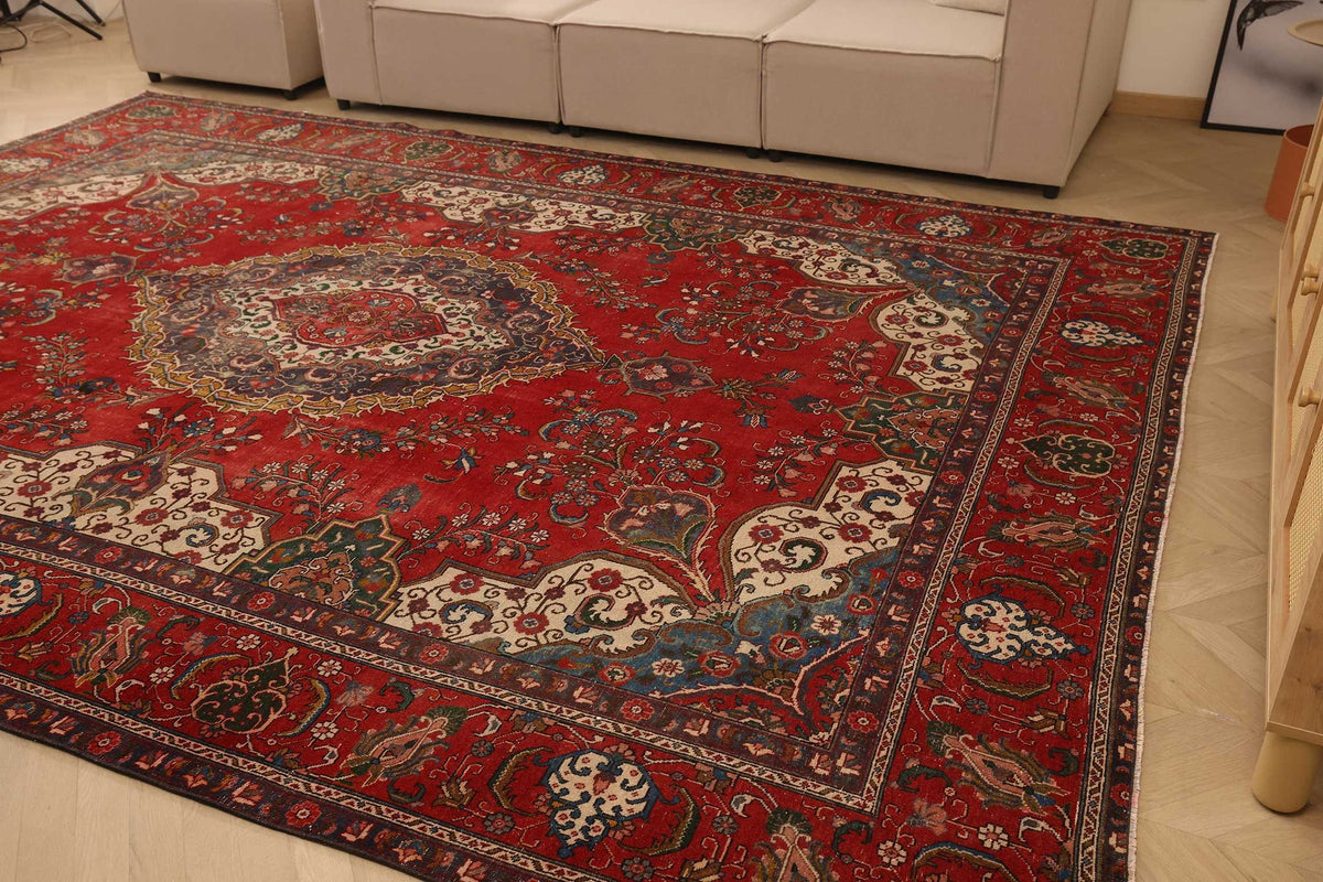 Vintage Southeastern Persian Style Oversize Rug 10x13 ft — Red & Blue Medallion