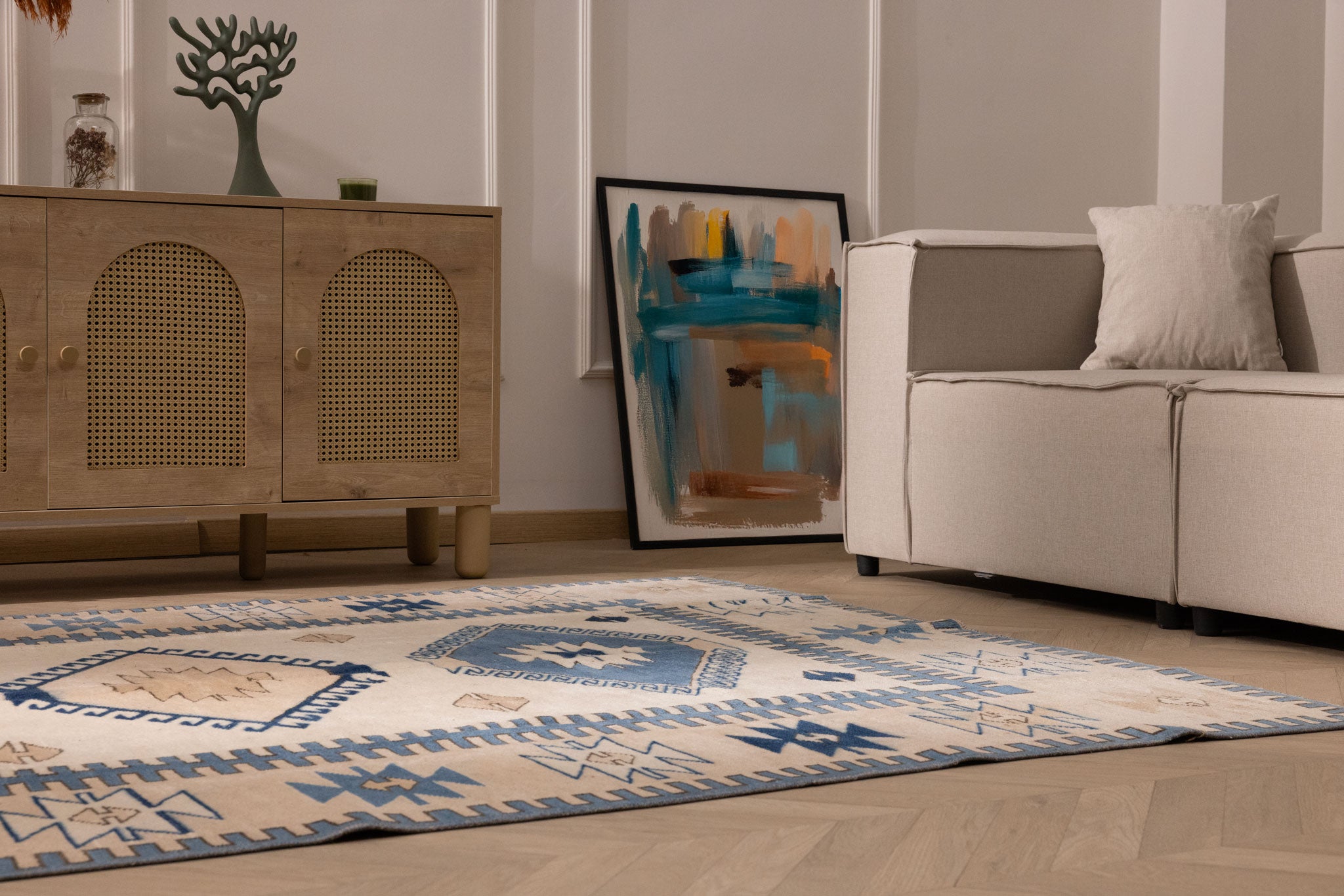 Vintage Niğde Turkish Area Rug 5x8 ft — White & Navy Geometric