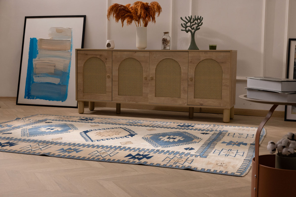 Vintage Niğde Turkish Area Rug 5x8 ft — White & Navy Geometric