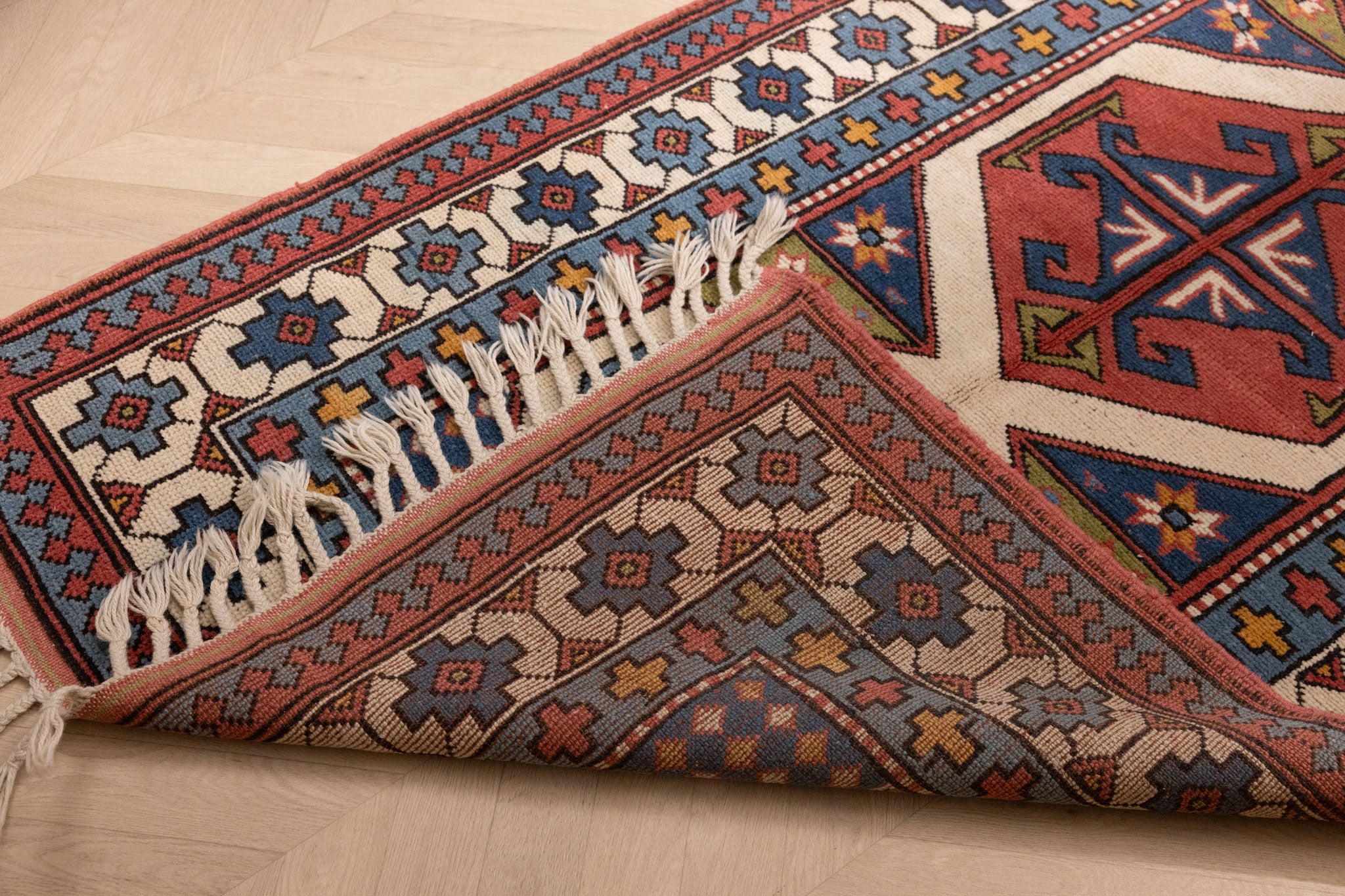 Vintage Niğde Turkish Area Rug 3x6 ft — White & Blue Floral