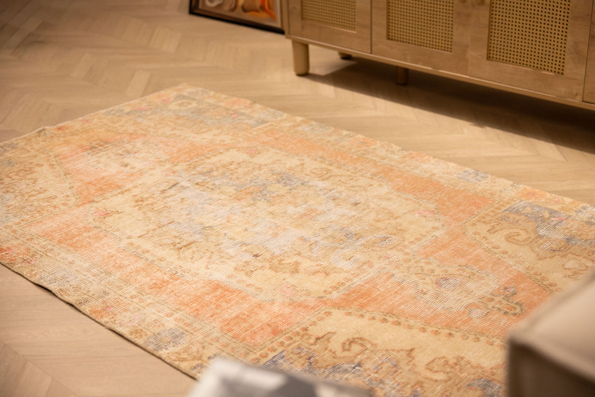 Vintage Nevşehir Turkish Area Rug 4x7 ft — Orange & White Medallion
