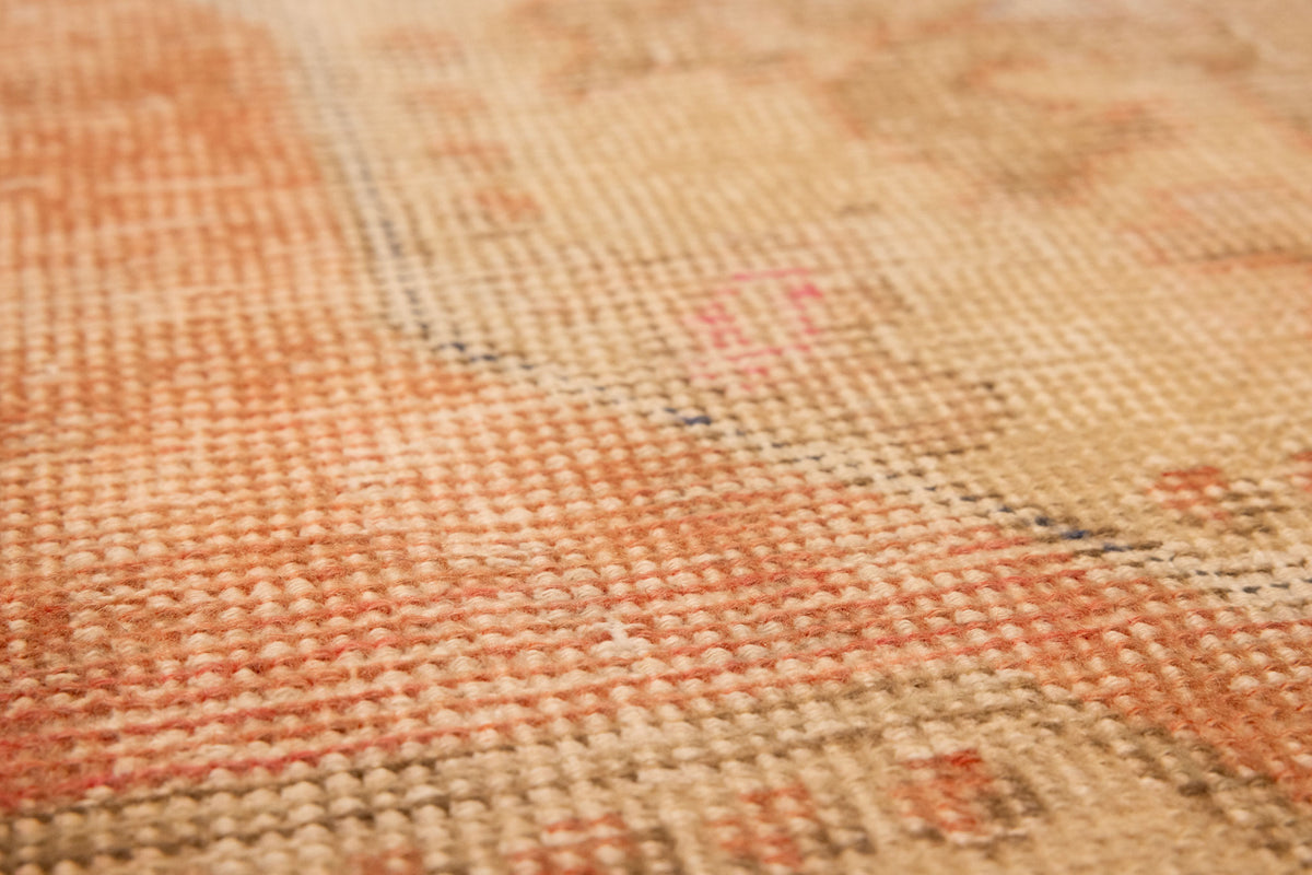 Vintage Nevşehir Turkish Area Rug 4x7 ft — Orange & White Medallion
