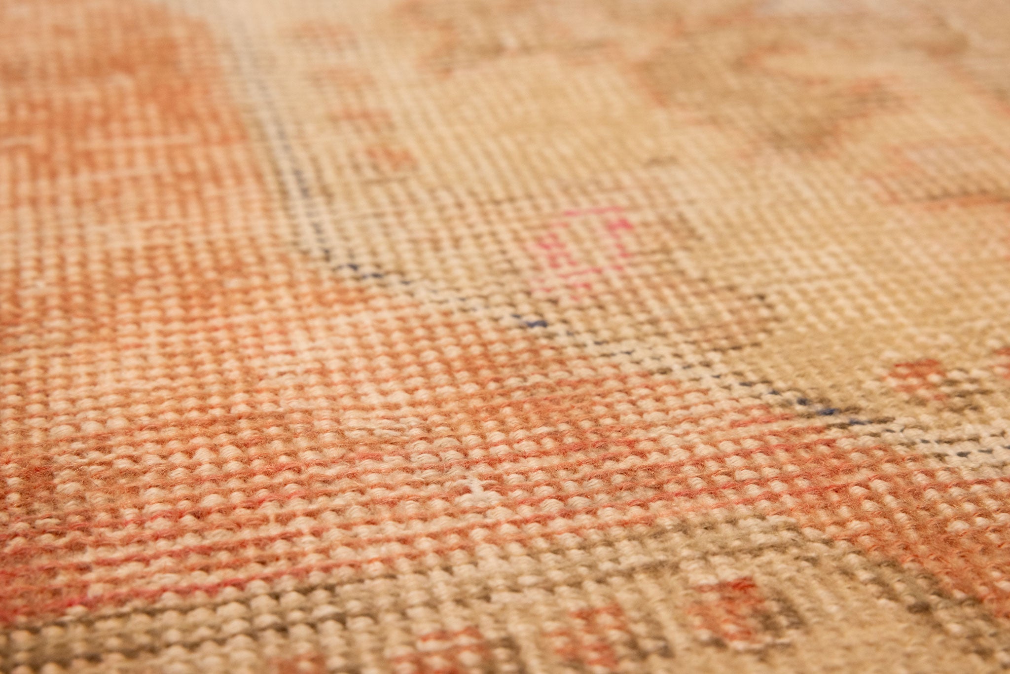 Vintage Nevşehir Turkish Area Rug 4x7 ft — Orange & White Medallion