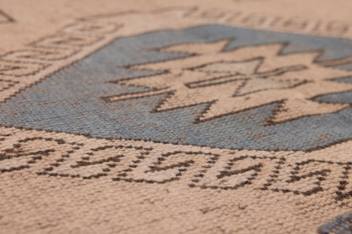 Vintage Niğde Turkish Area Rug 4x6 ft — Beige & Blue Geometric