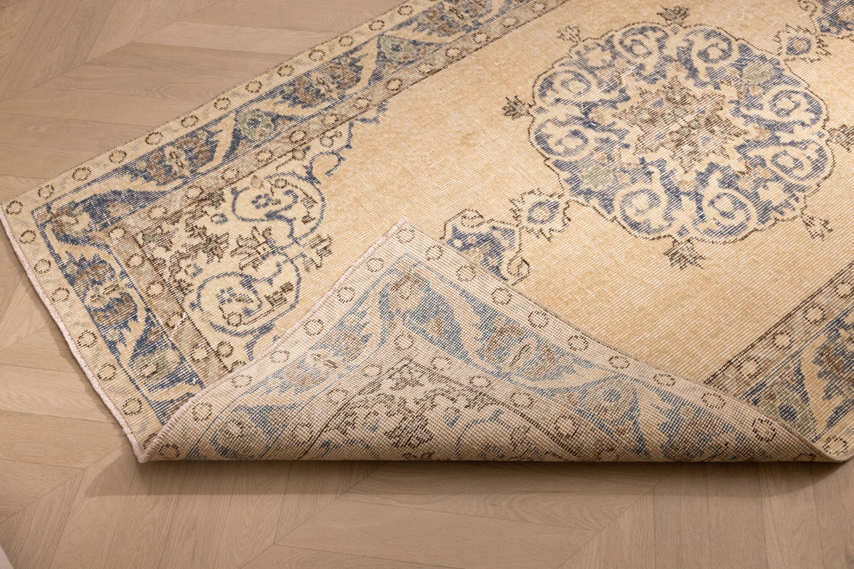 Vintage Isparta Turkish Area Rug 3x6 ft — Beige & Blue Floral