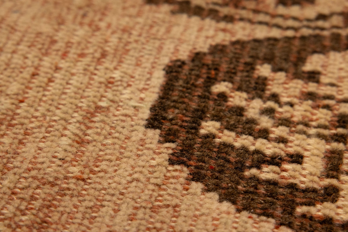 Vintage Manisa Turkish Area Rug 4x8 ft — White & Orange Medallion