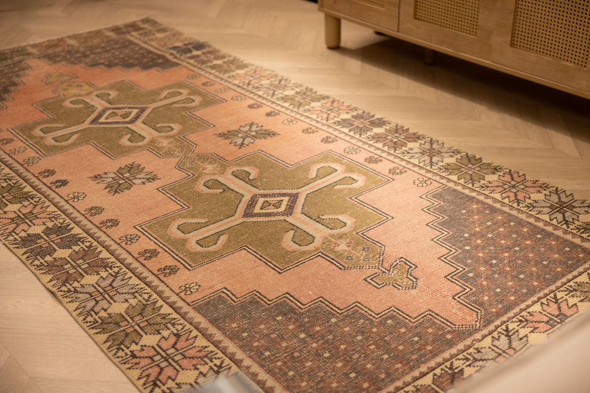 Vintage Niğde Turkish Area Rug 4x9 ft — Pink & Orange Geometric