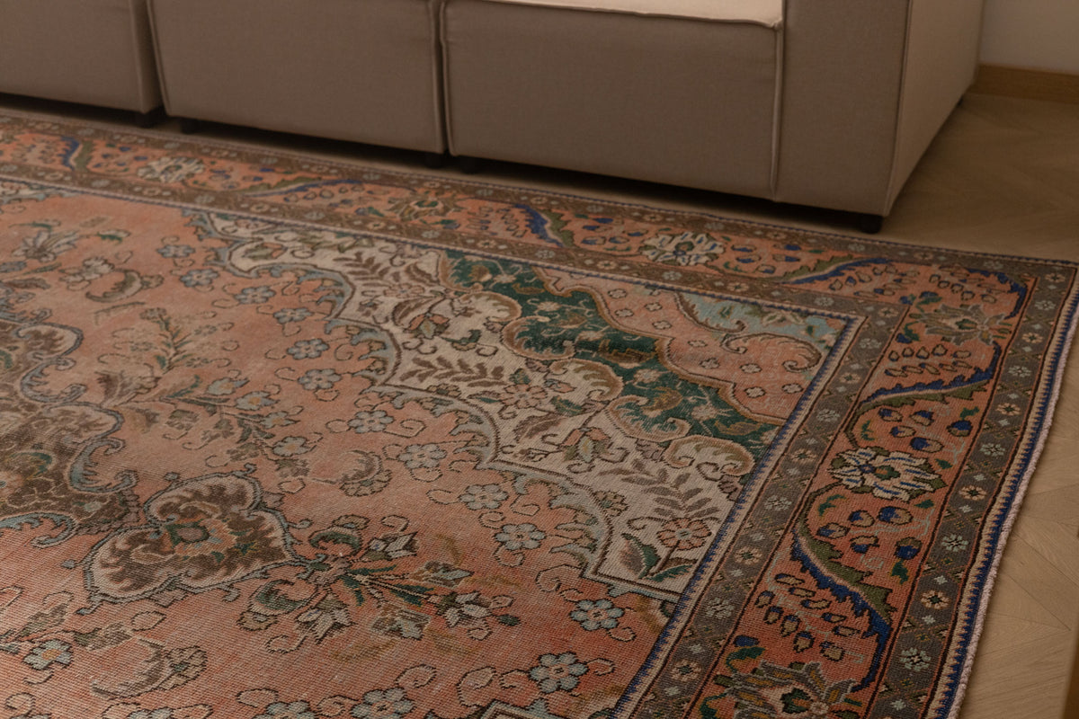 Kumareth Persian-Style Oversize Area Rug