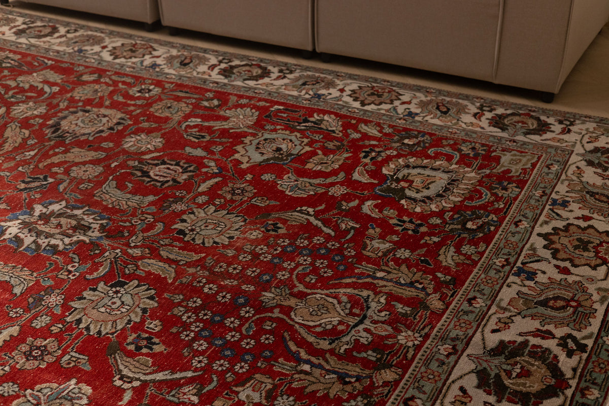 Humenar Persian-Style Oversize Area Rug