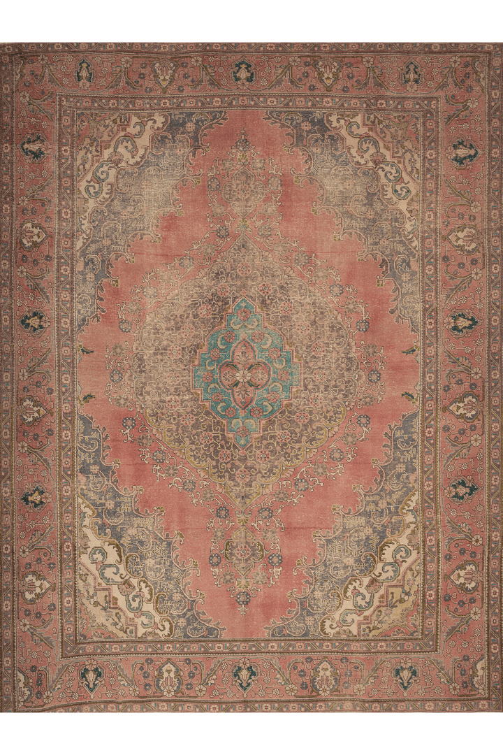 Vintage Southeastern Persian Style Oversize Rug 10x13 ft — Pink & Beige Medallion