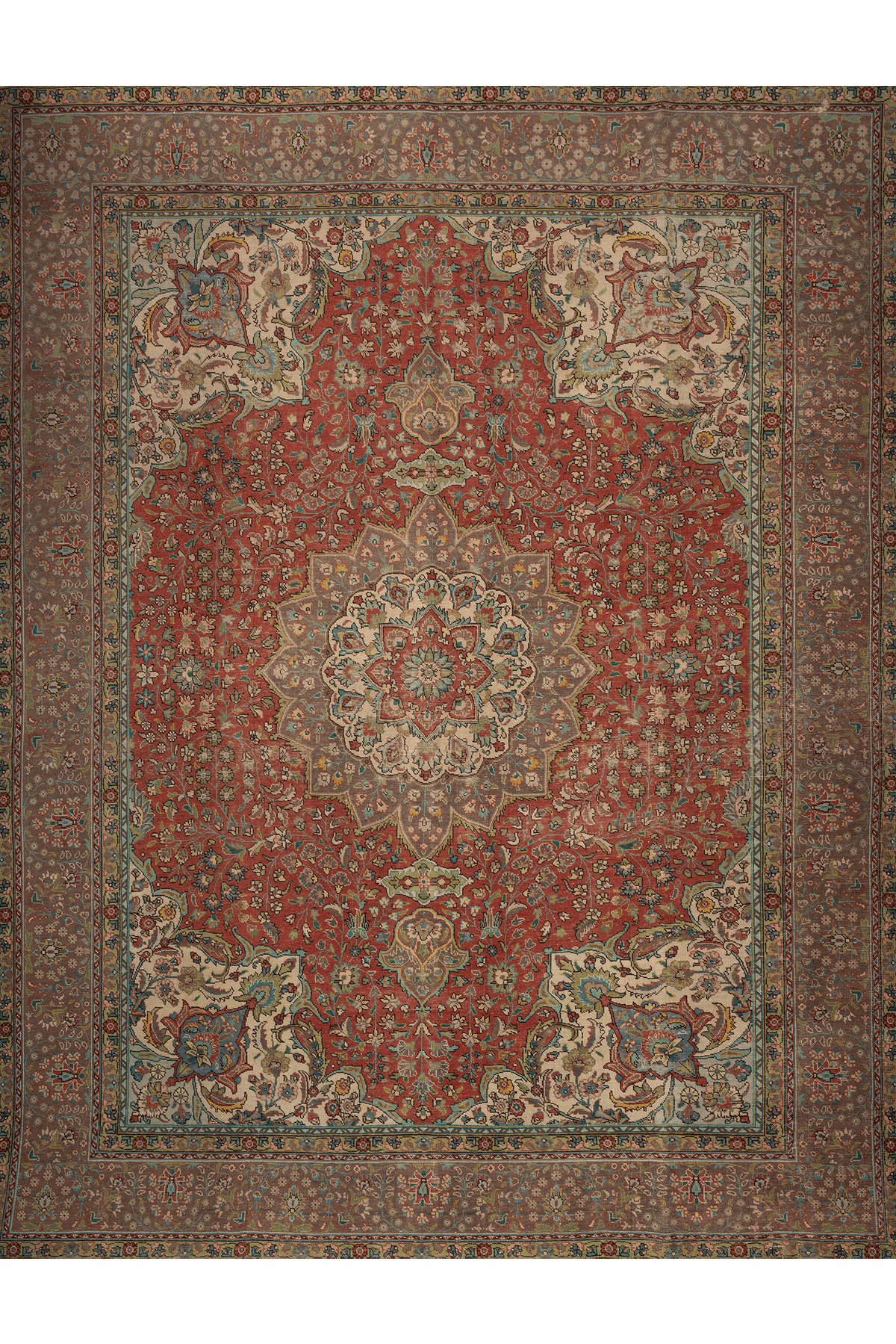 Vintage Southeastern Persian Style Oversize Rug 9x12 ft — Red & Beige Medallion