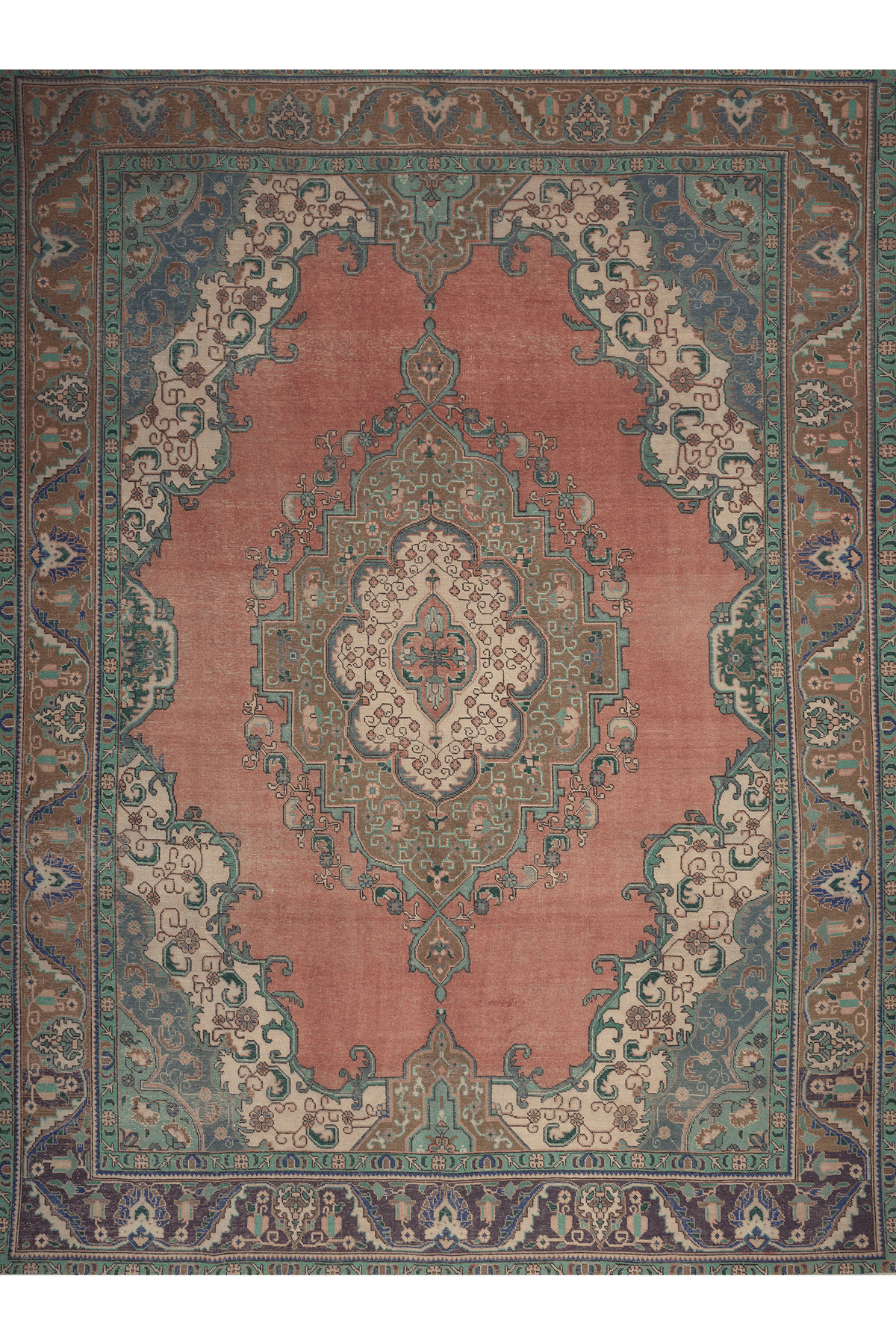 Vintage Southeastern Persian Style Oversize Rug 9x13 ft — Red & Green Medallion