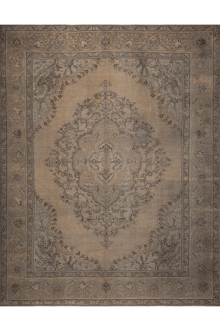 Vintage Southeastern Persian Style Oversize Rug 10x13 ft — Beige & Gray Medallion